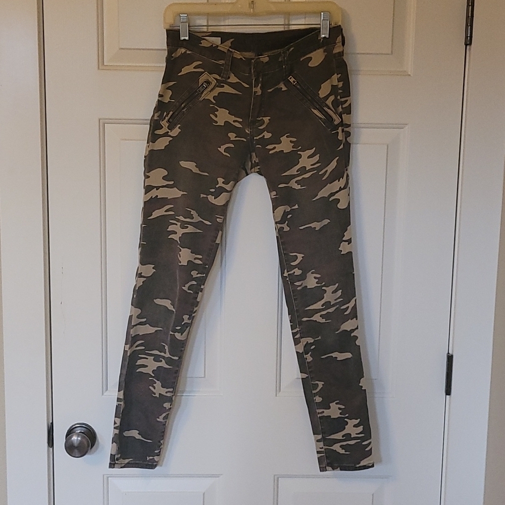 Camo skinnies